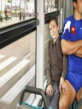 Inghesuit In Autobuz