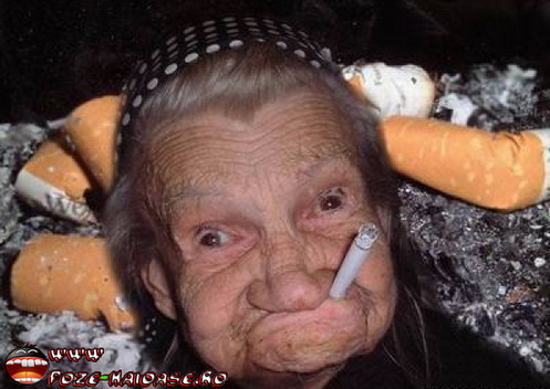 Bunica Fumeaza, Fotografii