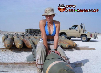 Femei Sexy In Armata